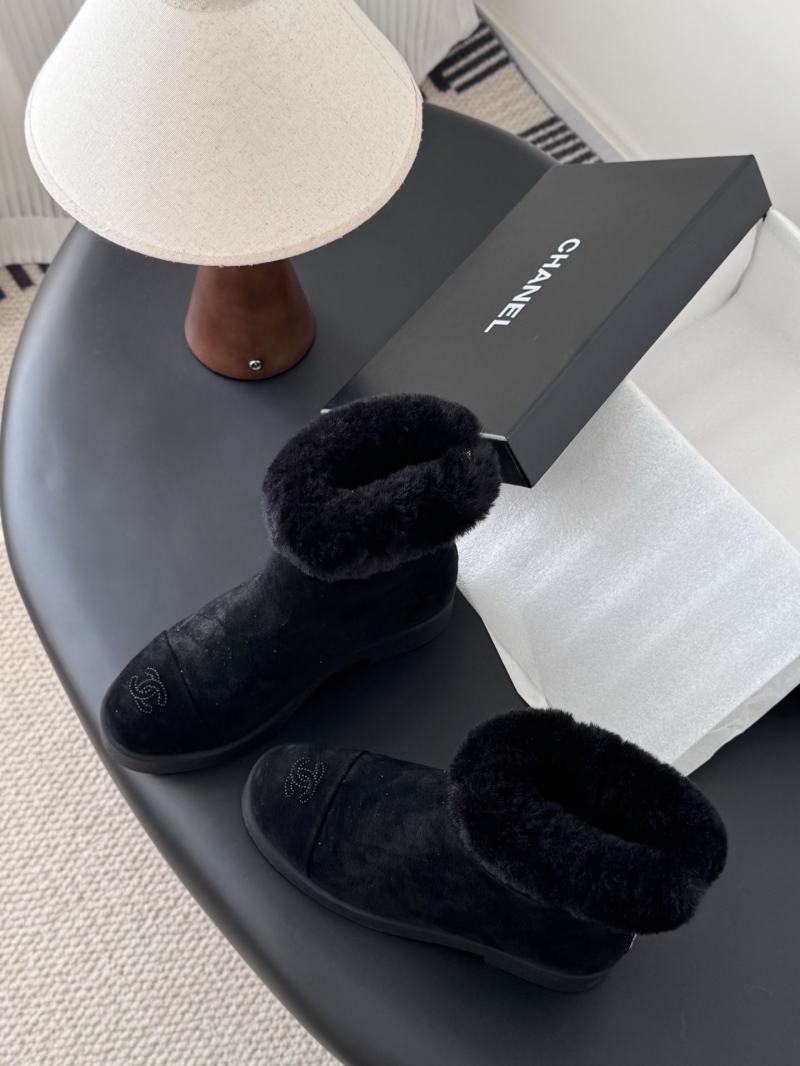 Ch**el boots